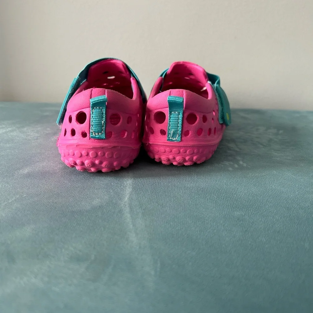 Western chief size 13 pink and teal water play shoes
